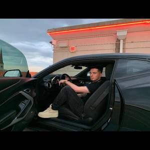 Meet your Posher, Justin